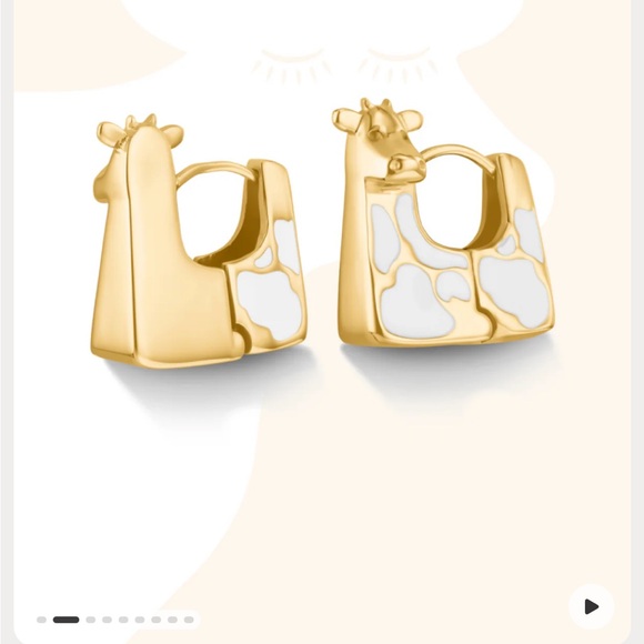 Hey Harper Moo Earrings - Picture 2 of 3